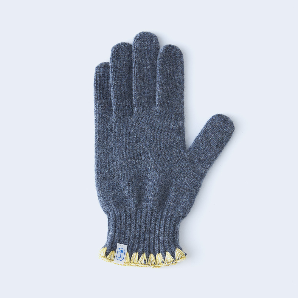 さりげなくお揃いにしたい レトロなハマグリ刺繍の手袋- tet.(テト) from HIGASHI KAGAWA
